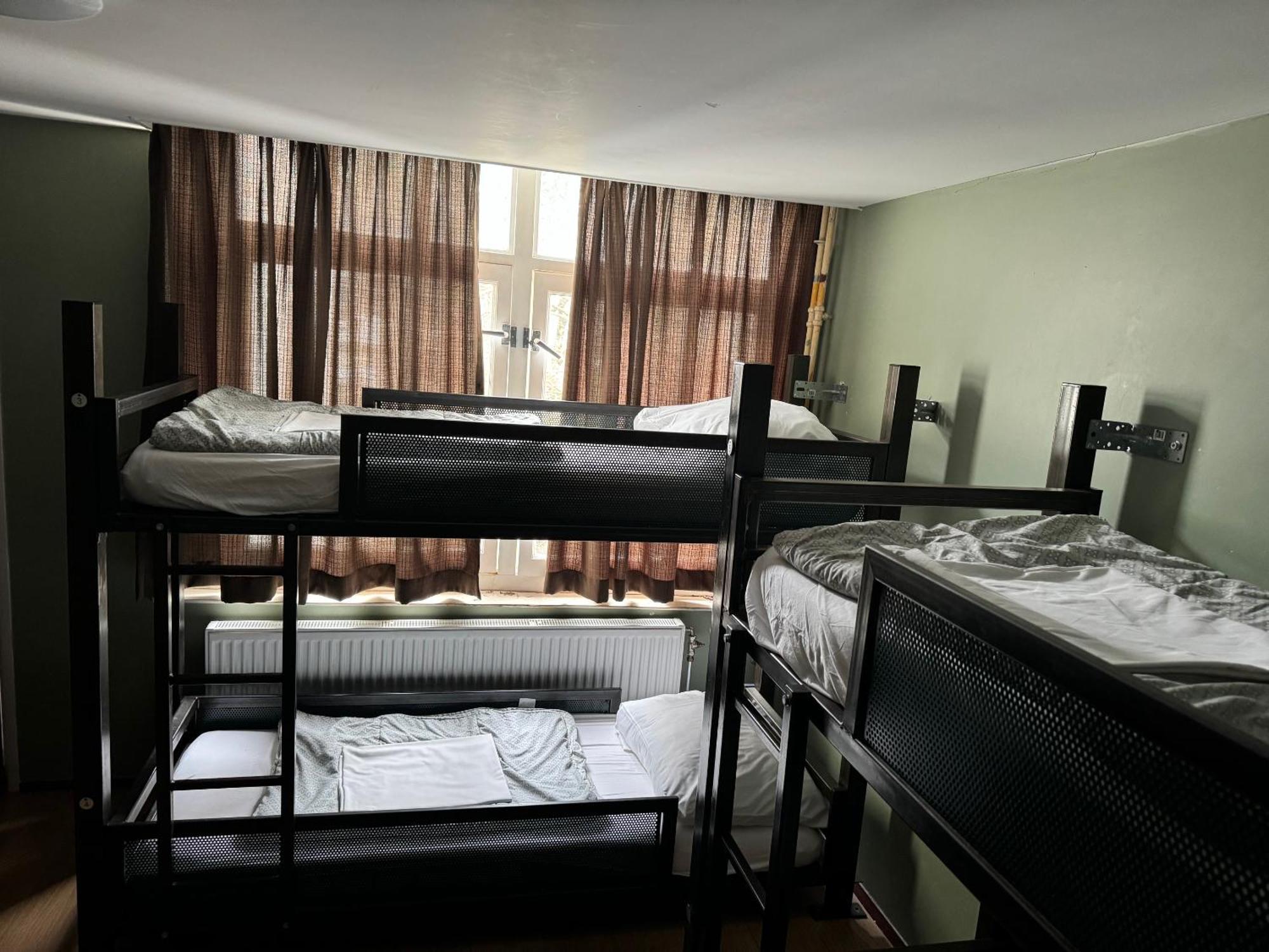 Bed 6-Bed Mixed Dormitory Room