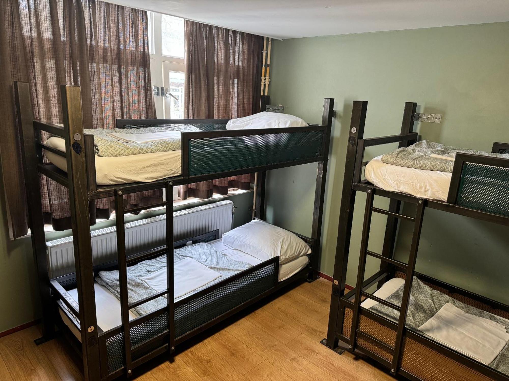 Bed 6-Bed Mixed Dormitory Room