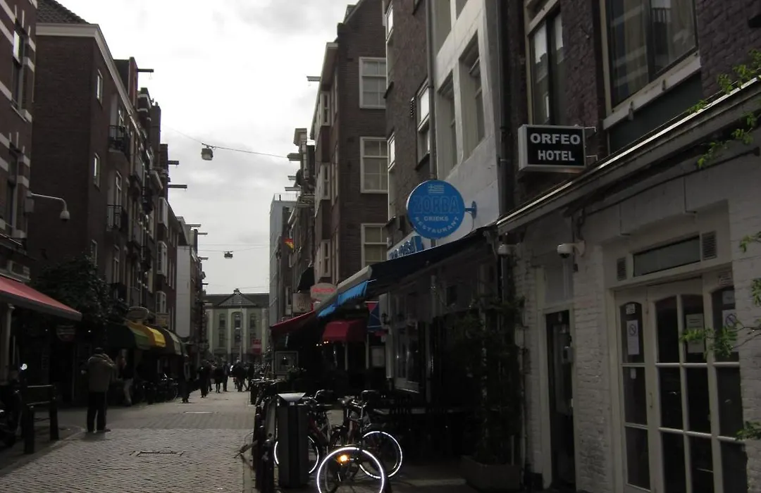 Amsterdam Hostel Uptown-1